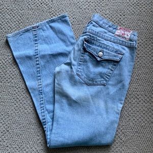 Perfect condition bell bottom True Religion jeans. 31/33